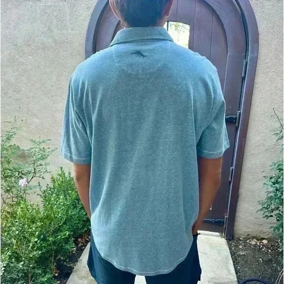 Tommy Bahama button down polo with the famous Logo. Breathable fabric Sz. Med. - Picture 8 of 11